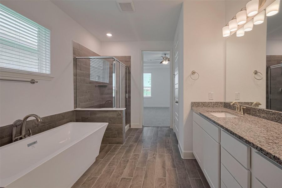 Furnished interior view inside a new home in Lago Mar, Texas City (Image 16). Furnished interior view inside a new home in Lago Mar, Texas City (Image 16).