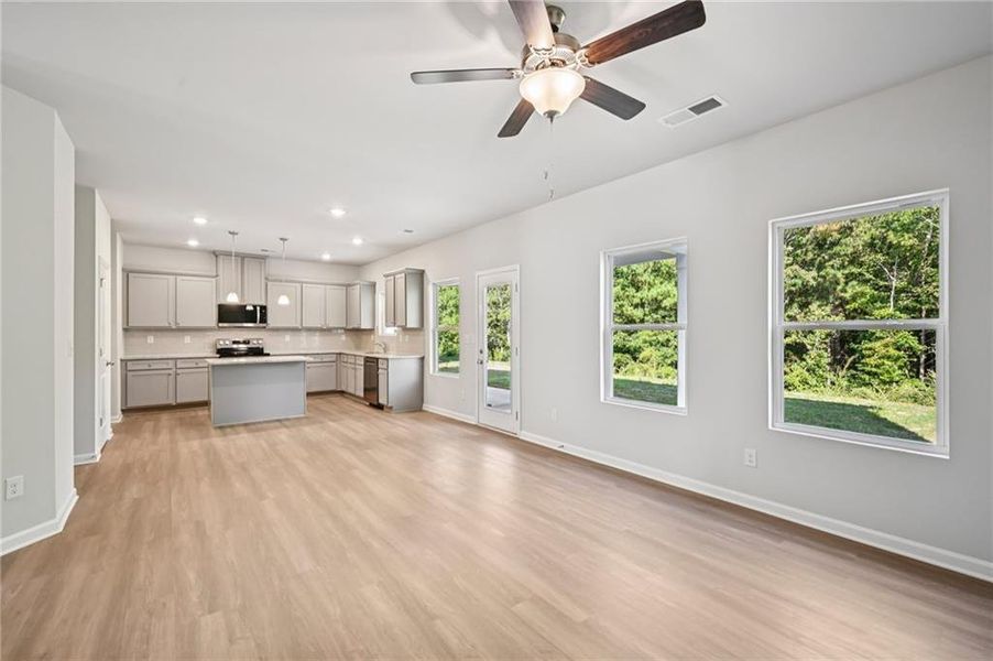 Spacious, unfurnished interior of a new home in Neely Farm, Covington (Image 23).