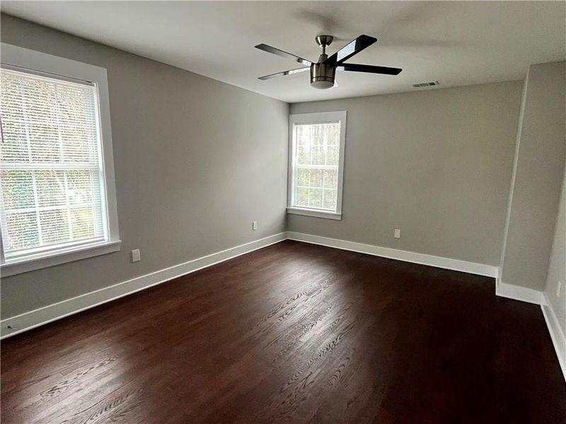 Spacious, unfurnished interior of a new home in , Atlanta (Image 19).