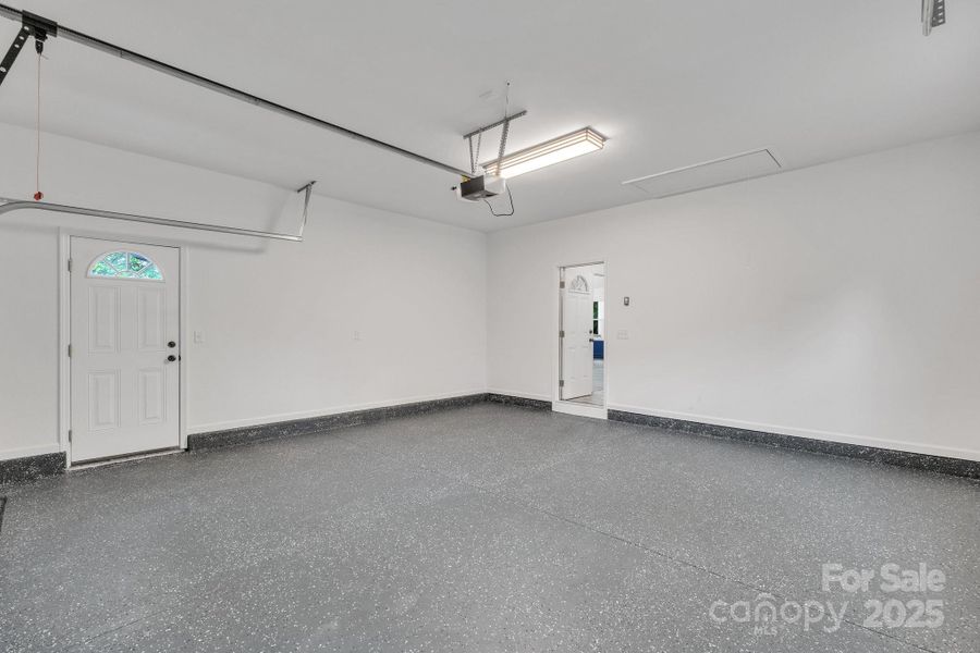 Spacious, unfurnished interior of a new home in , Shelby (Image 25).