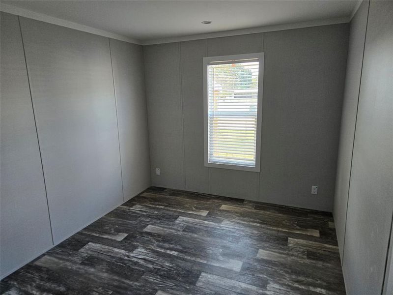 Spacious, unfurnished interior of a new home in , Pelican Bay (Image 12).