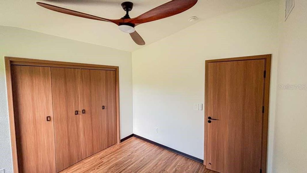 Spacious, unfurnished interior of a new home in , Sebring (Image 13).