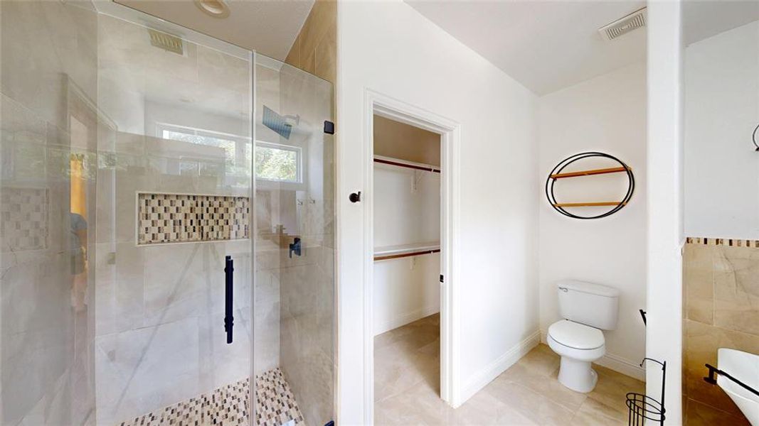 Furnished interior view inside a new home in , Dallas (Image 8). Furnished interior view inside a new home in , Dallas (Image 8).