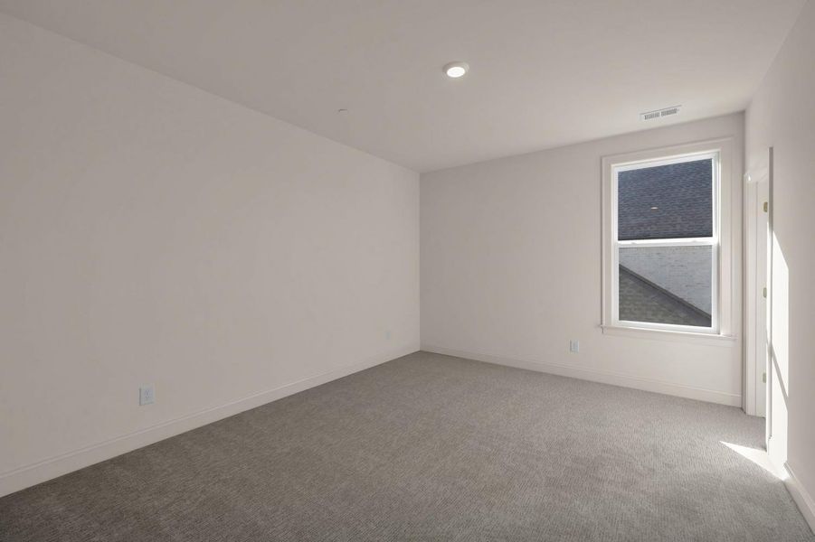 Spacious, unfurnished interior of a new home in Annecy, Nolensville (Image 23).
