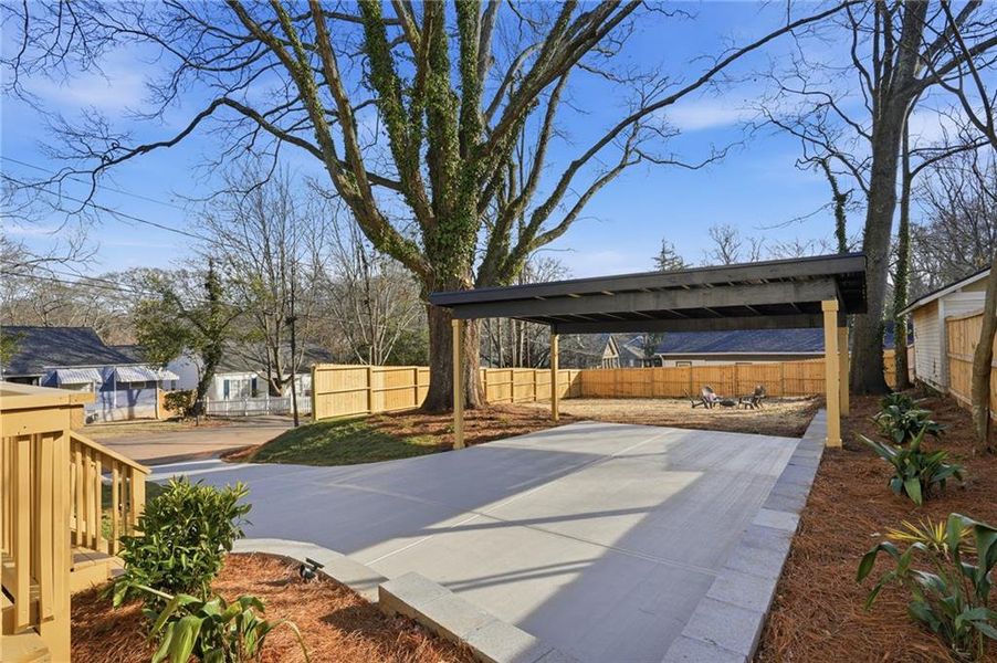 Exterior details and patio area of a home in , Atlanta (Image 3).