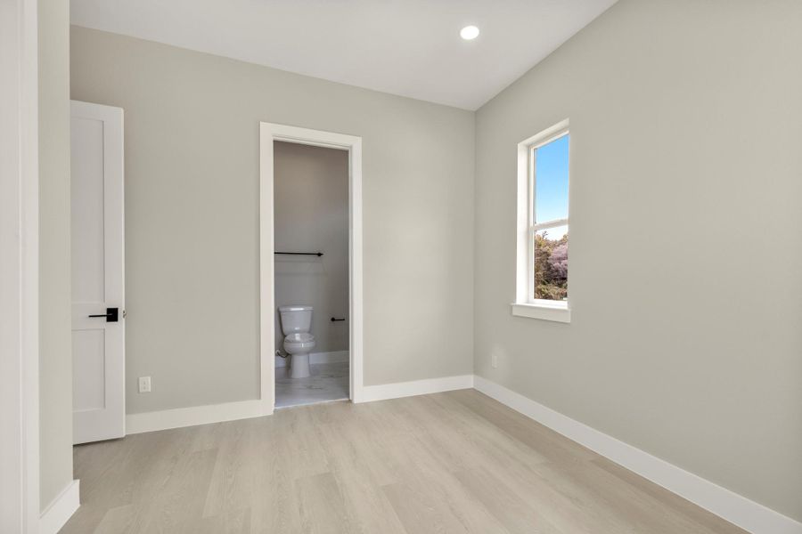 Spacious, unfurnished interior of a new home in , Tomball (Image 28). Spacious, unfurnished interior of a new home in , Tomball (Image 28).