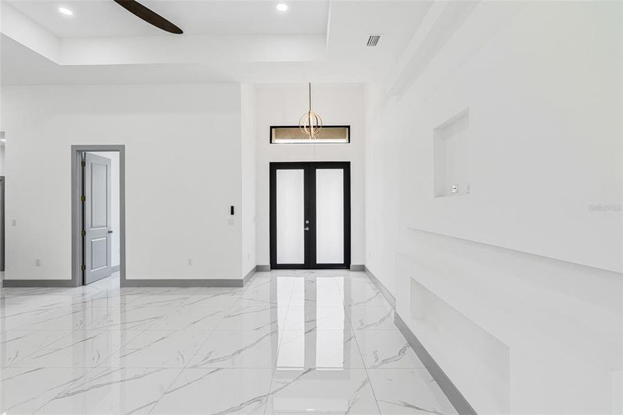Spacious, unfurnished interior of a new home in , Port Charlotte (Image 39).