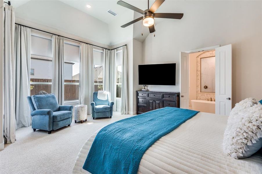 Furnished interior view inside a new home in Sandbrock Ranch, Aubrey (Image 12).