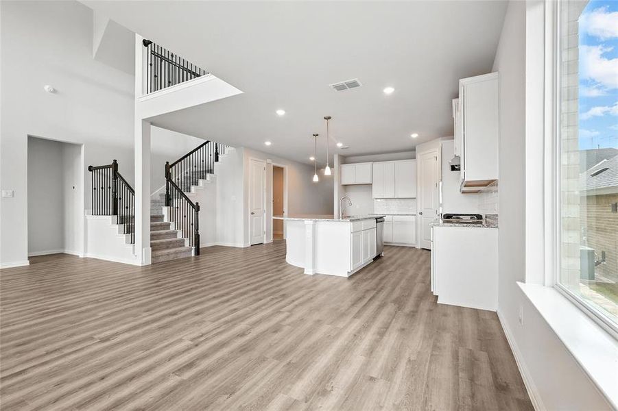 Spacious, unfurnished interior of a new home in Green Oaks Preserve, Arlington (Image 15). Spacious, unfurnished interior of a new home in Green Oaks Preserve, Arlington (Image 15).
