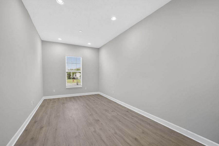 Spacious, unfurnished interior of a new home in , Westlake (Image 26).