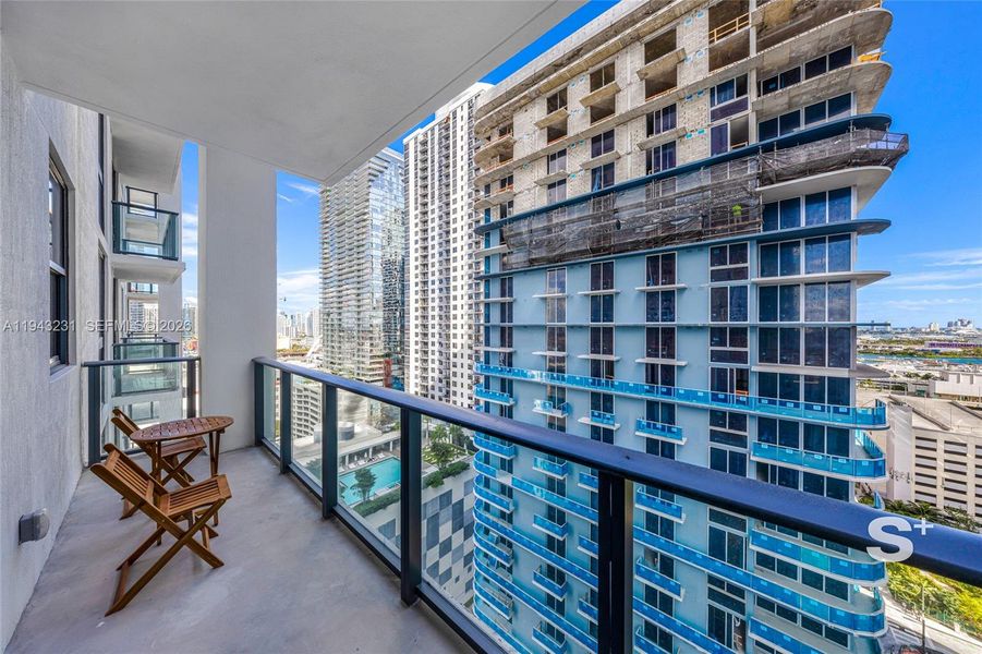 Condo located in Miami, FL showcasing its design and architecture (Image 3).