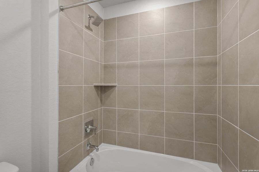 Close-up of interior finishes inside a home in Rosemont Hill, San Antonio (Image 17).