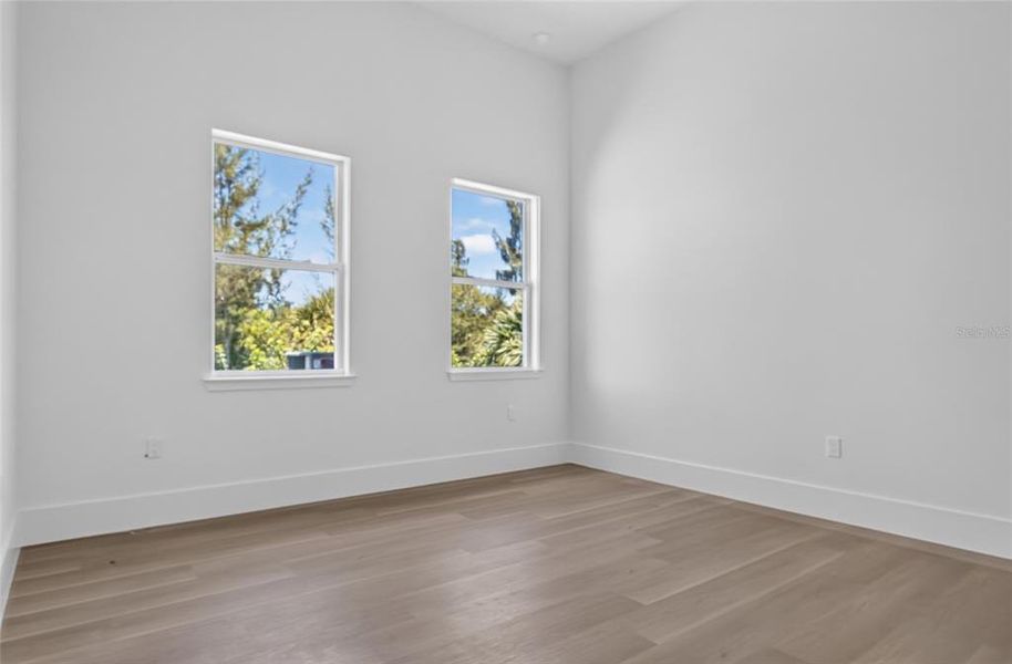 Spacious, unfurnished interior of a new home in , Port Charlotte (Image 54).