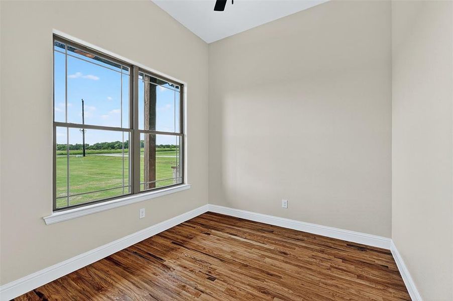 Spacious, unfurnished interior of a new home in , Sherman (Image 21).