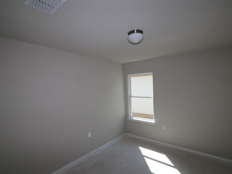 Spacious, unfurnished interior of a new home in Marble Creek Crossing, Austin (Image 11).