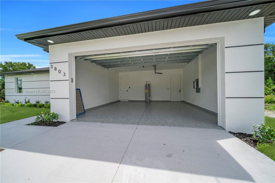 Exterior details and patio area of a home in , Lehigh Acres (Image 23).