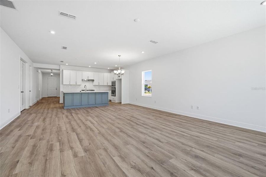 Spacious, unfurnished interior of a new home in Waterset, Apollo Beach (Image 44). Spacious, unfurnished interior of a new home in Waterset, Apollo Beach (Image 44).