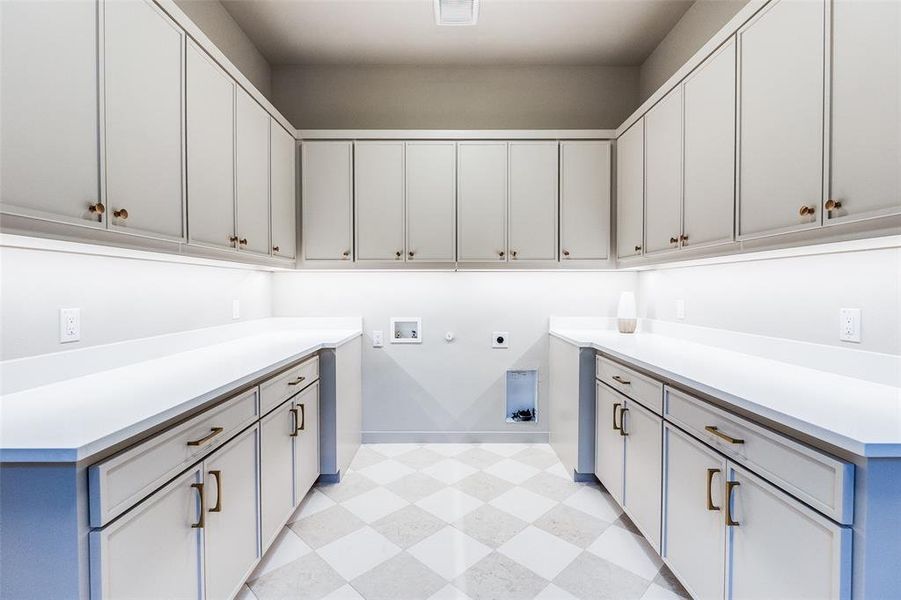 Furnished interior view inside a new home in , Dallas (Image 13). Furnished interior view inside a new home in , Dallas (Image 13).