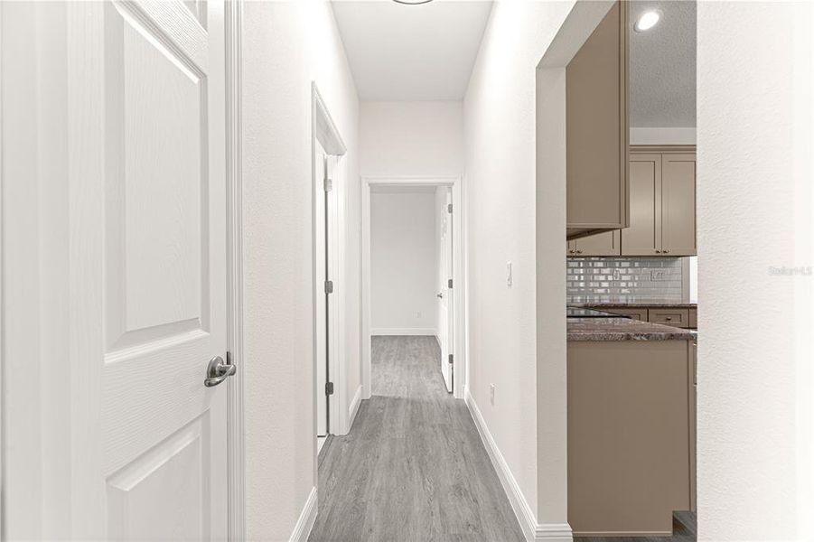 Spacious, unfurnished interior of a new home in , Dunnellon (Image 21).