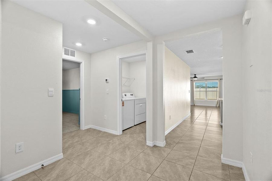 Spacious, unfurnished interior of a new home in Pine Creek, Spring Hill (Image 34).