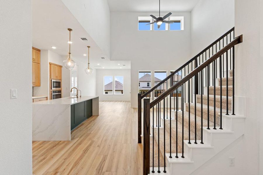 Spacious, unfurnished interior of a new home in Heritage, Dripping Springs (Image 34).