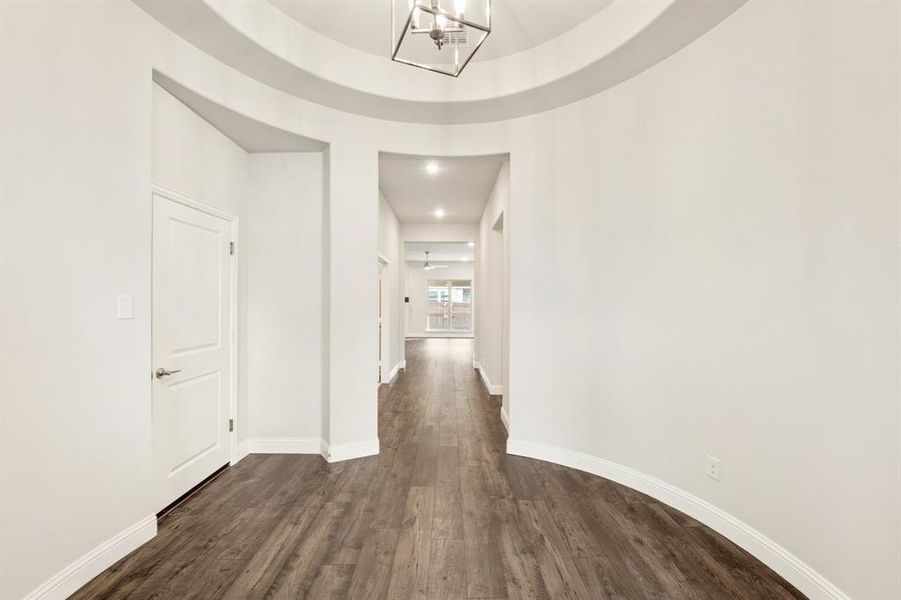 Spacious, unfurnished interior of a new home in Sunset Ridge, Alvarado (Image 16).