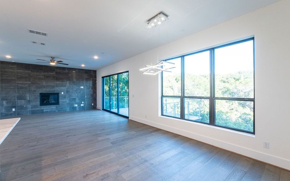 Spacious, unfurnished interior of a new home in Preserve at Lakeway, Lakeway (Image 14).