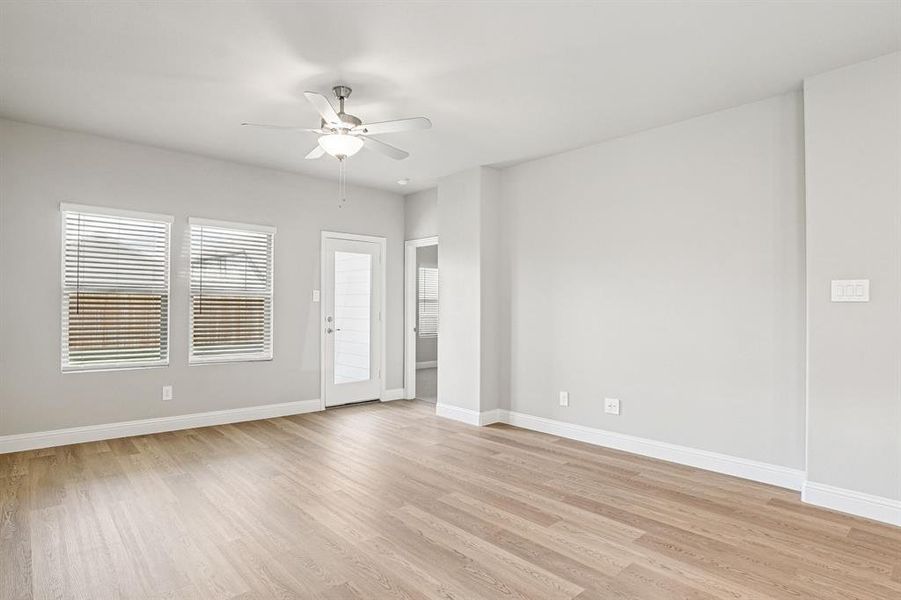 Photo is not of the actual home, but is an inspirational photo of builder’s model home and may depict options, furnishings, and/or decorator features that are not included. Photo is not of the actual home, but is an inspirational photo of builder’s model home and may depict options, furnishings, and/or decorator features that are not included.