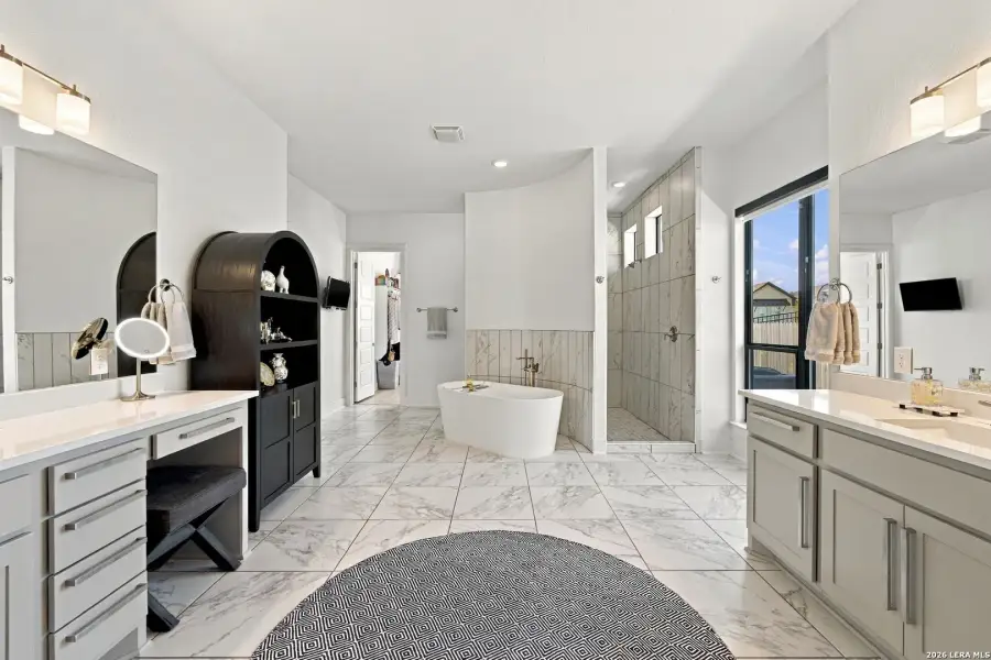 Furnished interior view inside a new home in , San Antonio (Image 38). Furnished interior view inside a new home in , San Antonio (Image 38).