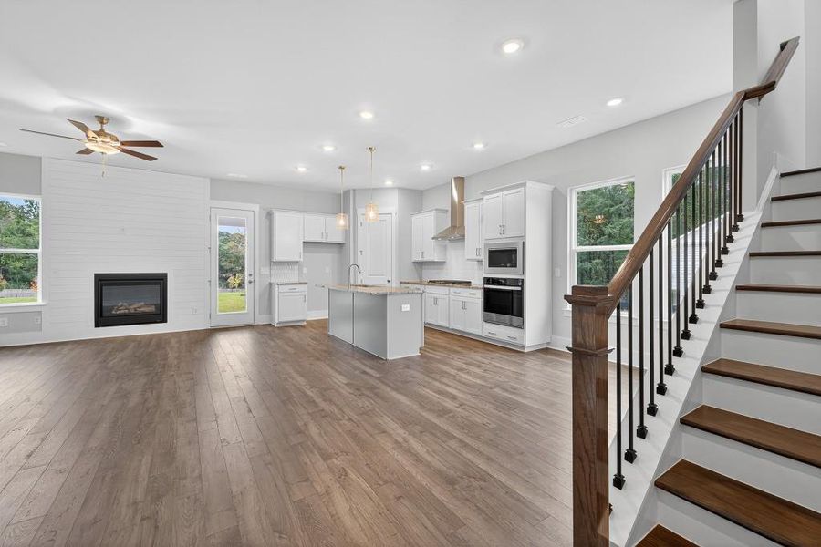 Spacious, unfurnished interior of a new home in Red Bird Manor, Jefferson (Image 25).