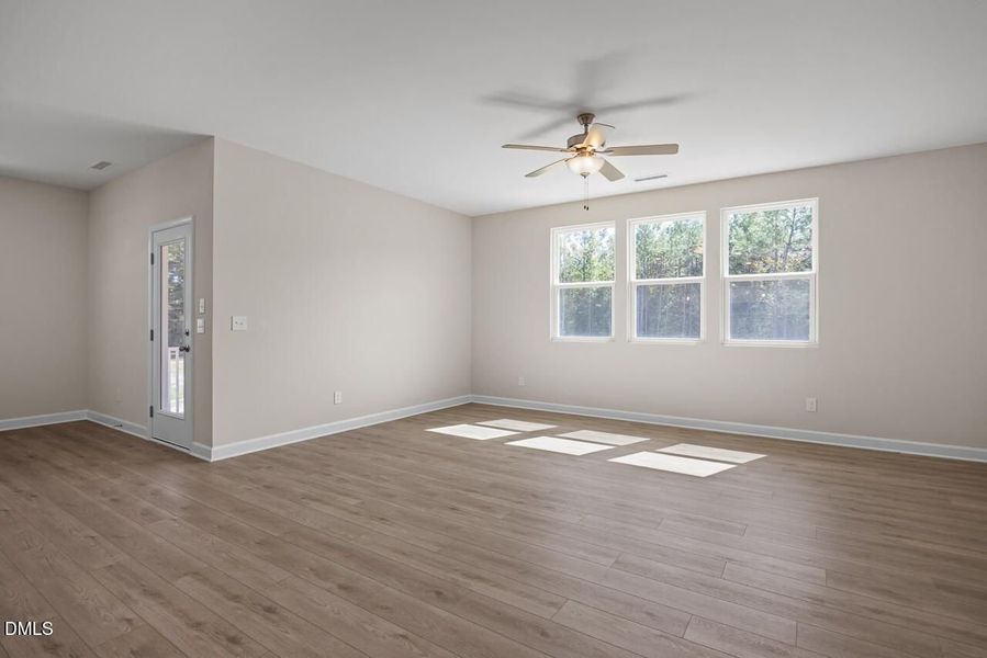 Spacious, unfurnished interior of a new home in Wellers Knoll, Lillington (Image 12).