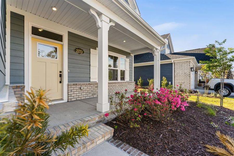 Exterior details and patio area of a home in Grande Dunes North Village, Myrtle Beach (Image 2). Exterior details and patio area of a home in Grande Dunes North Village, Myrtle Beach (Image 2).