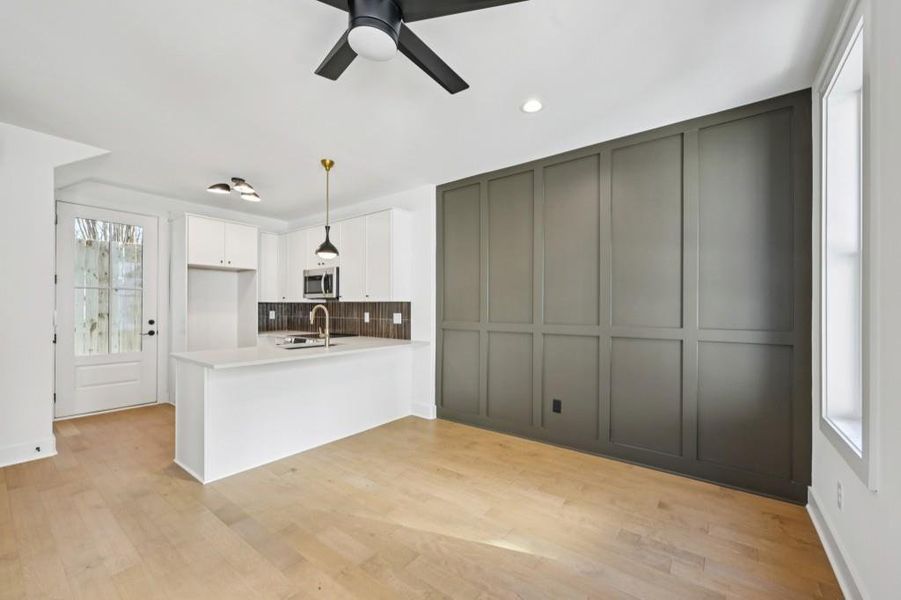 Furnished interior view inside a new home in , Atlanta (Image 4).