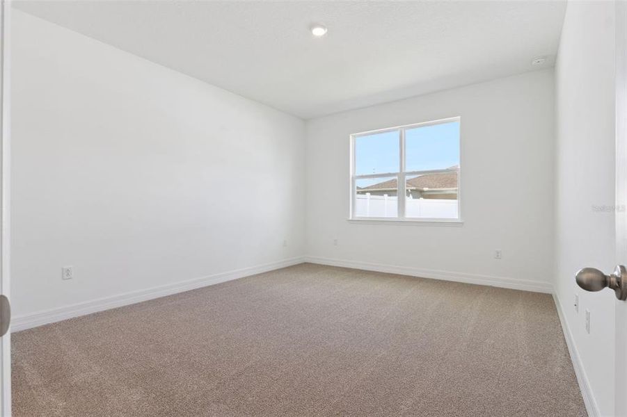 Spacious, unfurnished interior of a new home in Prairie Oaks, St. Cloud (Image 15).