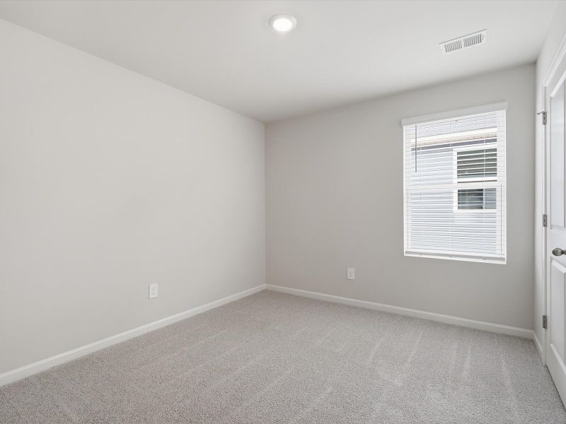 Spacious, unfurnished interior of a new home in Pleasant Brook, Greenville (Image 17).