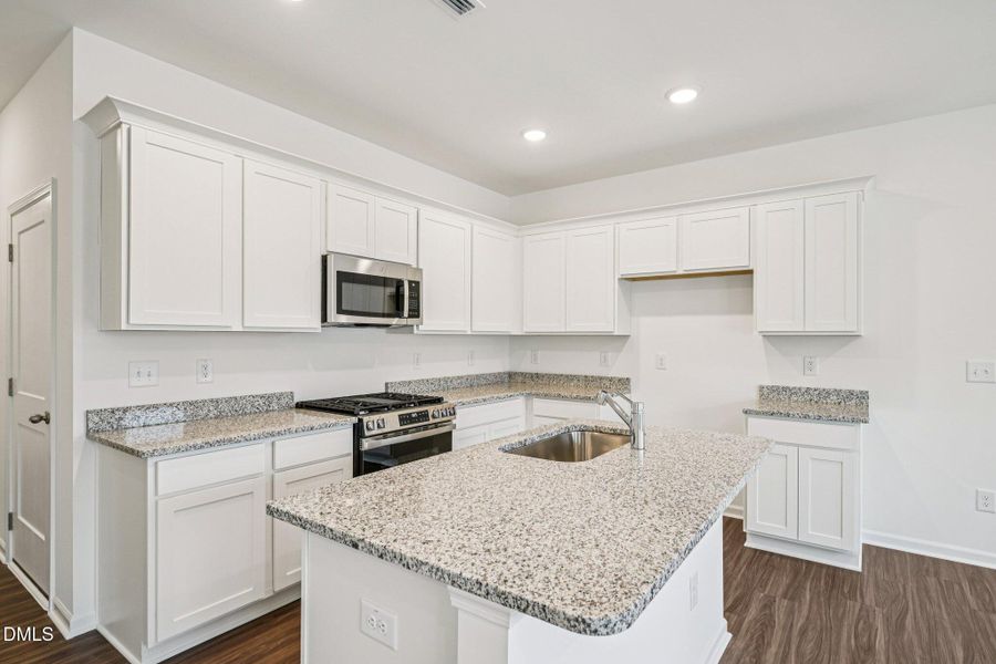 11-web-or-mls-Mirth Ct-S0701-011