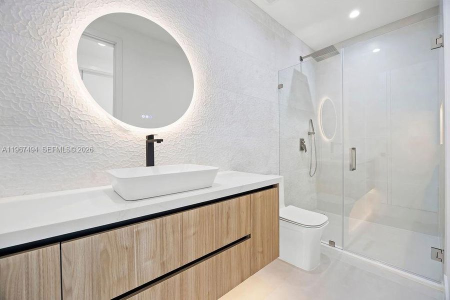 Furnished interior view inside a new home in , Fort Lauderdale (Image 6).