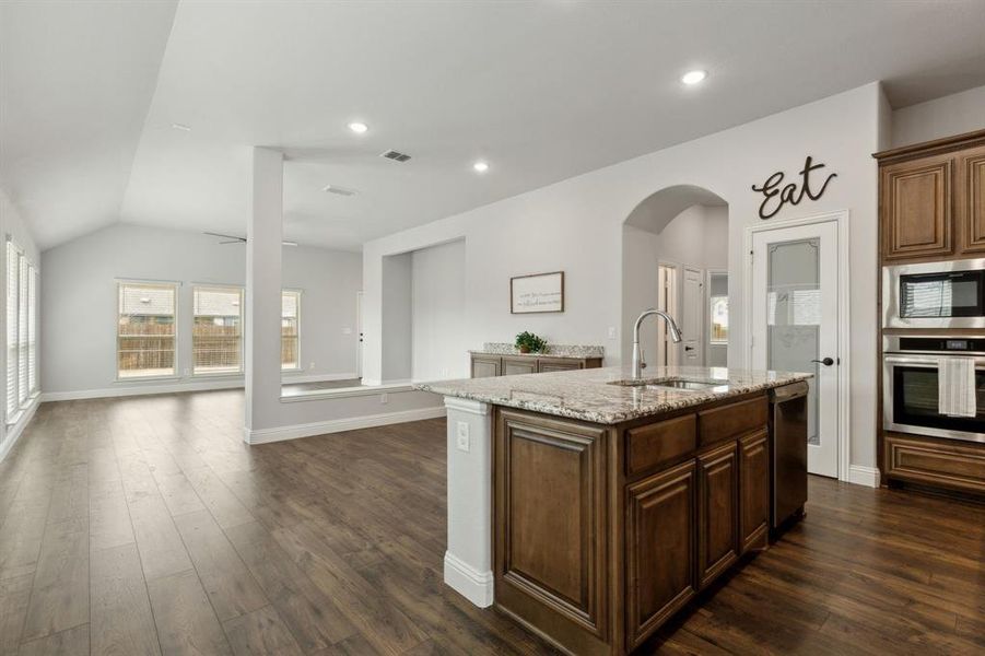 The open floor plan makes it perfect for entertaining family and friends!