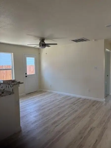 Spacious, unfurnished interior of a new home in , Itasca (Image 8).