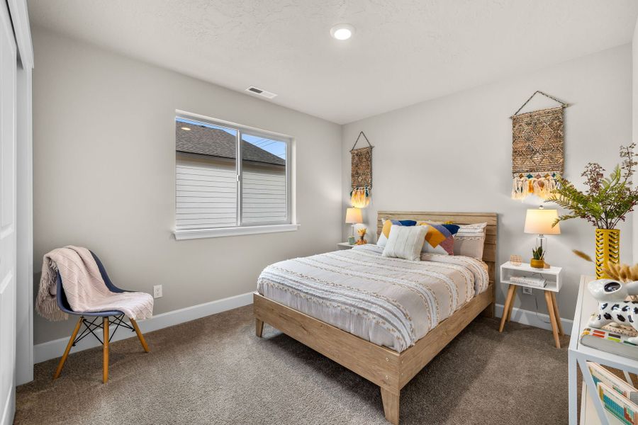 Furnished interior view inside a new home in Feather Ridge, Redmond (Image 23). Furnished interior view inside a new home in Feather Ridge, Redmond (Image 23).