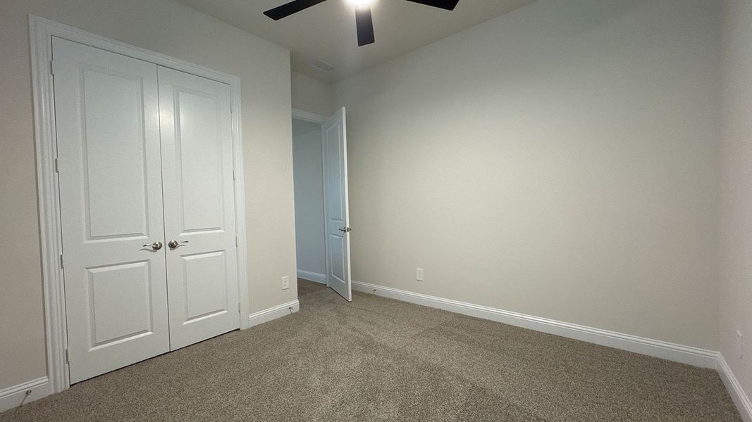 Spacious, unfurnished interior of a new home in Peachtree Meadows, Rockwall (Image 15).