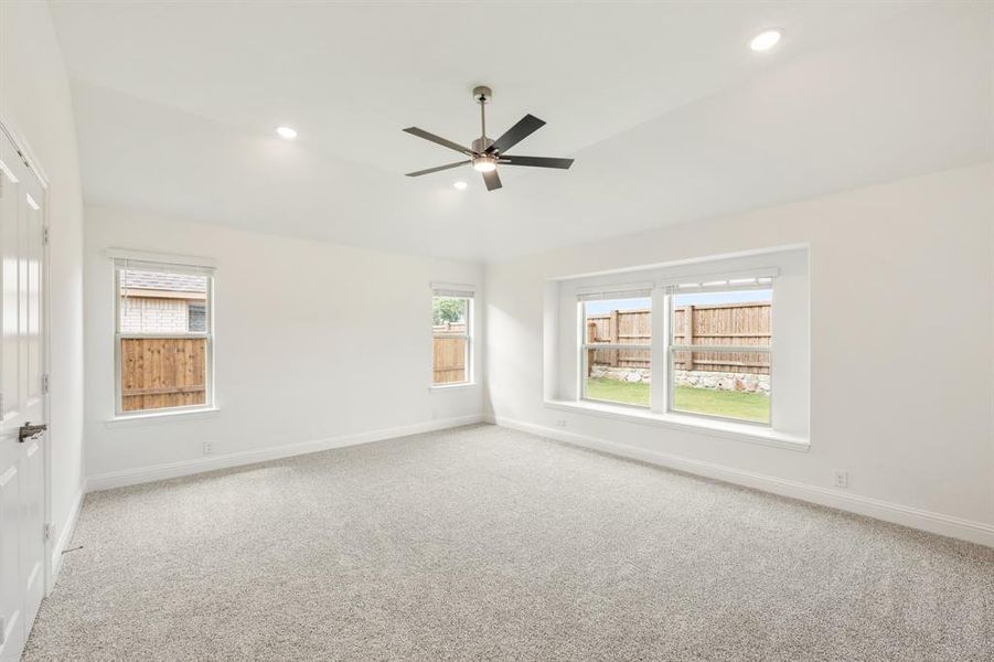 Spacious, unfurnished interior of a new home in Somerset, Venus (Image 22).