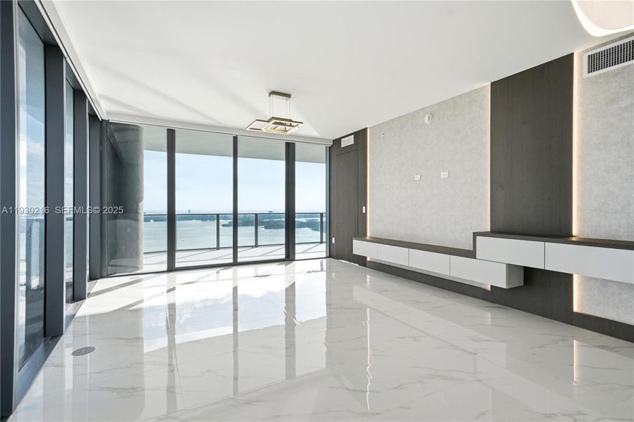 Spacious, unfurnished interior of a new home in , Miami (Image 21).