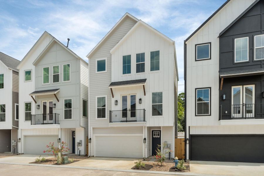 Front exterior of a new home in , Houston, TX, highlighting curb appeal (Image 24). Front exterior of a new home in , Houston, TX, highlighting curb appeal (Image 24).