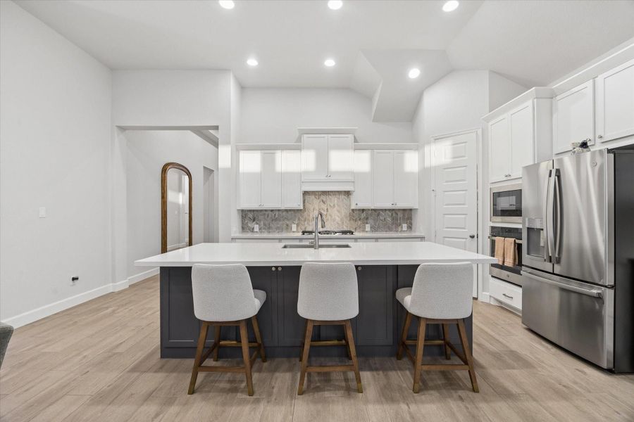 Furnished interior view inside a new home in Sienna, Missouri City (Image 19).