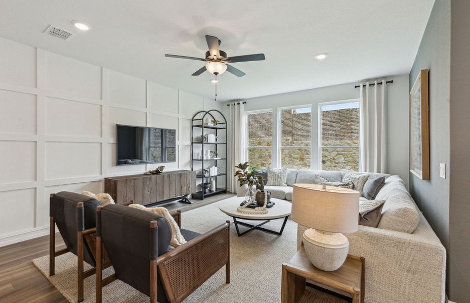 Furnished interior view inside a new home in Highland Lakes, McKinney (Image 2). Furnished interior view inside a new home in Highland Lakes, McKinney (Image 2).
