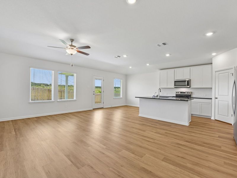 Spacious, unfurnished interior of a new home in Creekfall, Burnet (Image 8). Spacious, unfurnished interior of a new home in Creekfall, Burnet (Image 8).