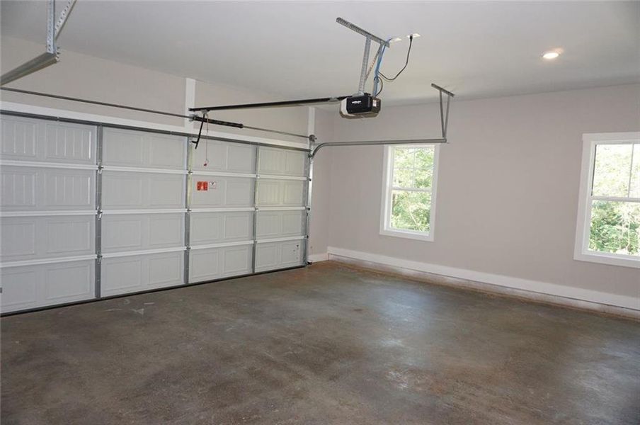 Spacious, unfurnished interior of a new home in , Dallas (Image 23).