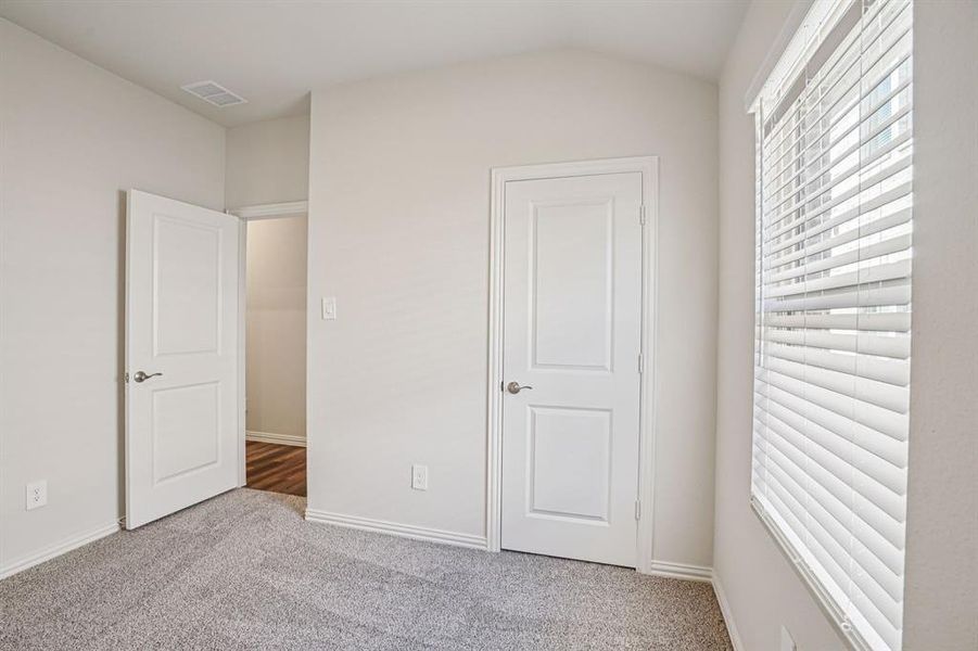 Spacious, unfurnished interior of a new home in Windmore, Princeton (Image 23).