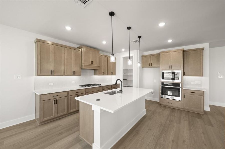 1632 Ginger- Kitchen-2